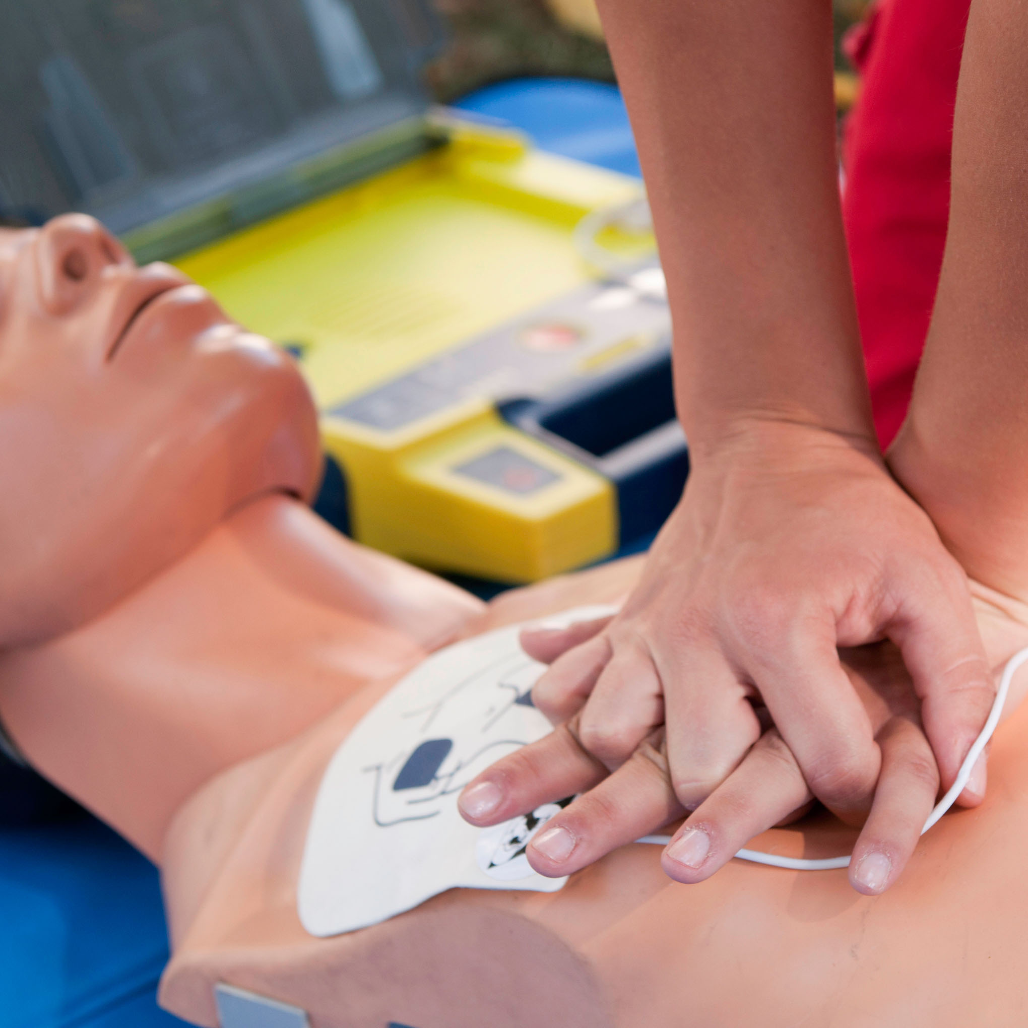 Defibrillator CPR practice